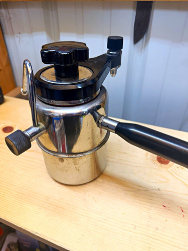 Atomic coffee machine - coffee, manual